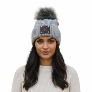 Norla Canada Customized Alpaca Blend‎ Pom Pom Hat